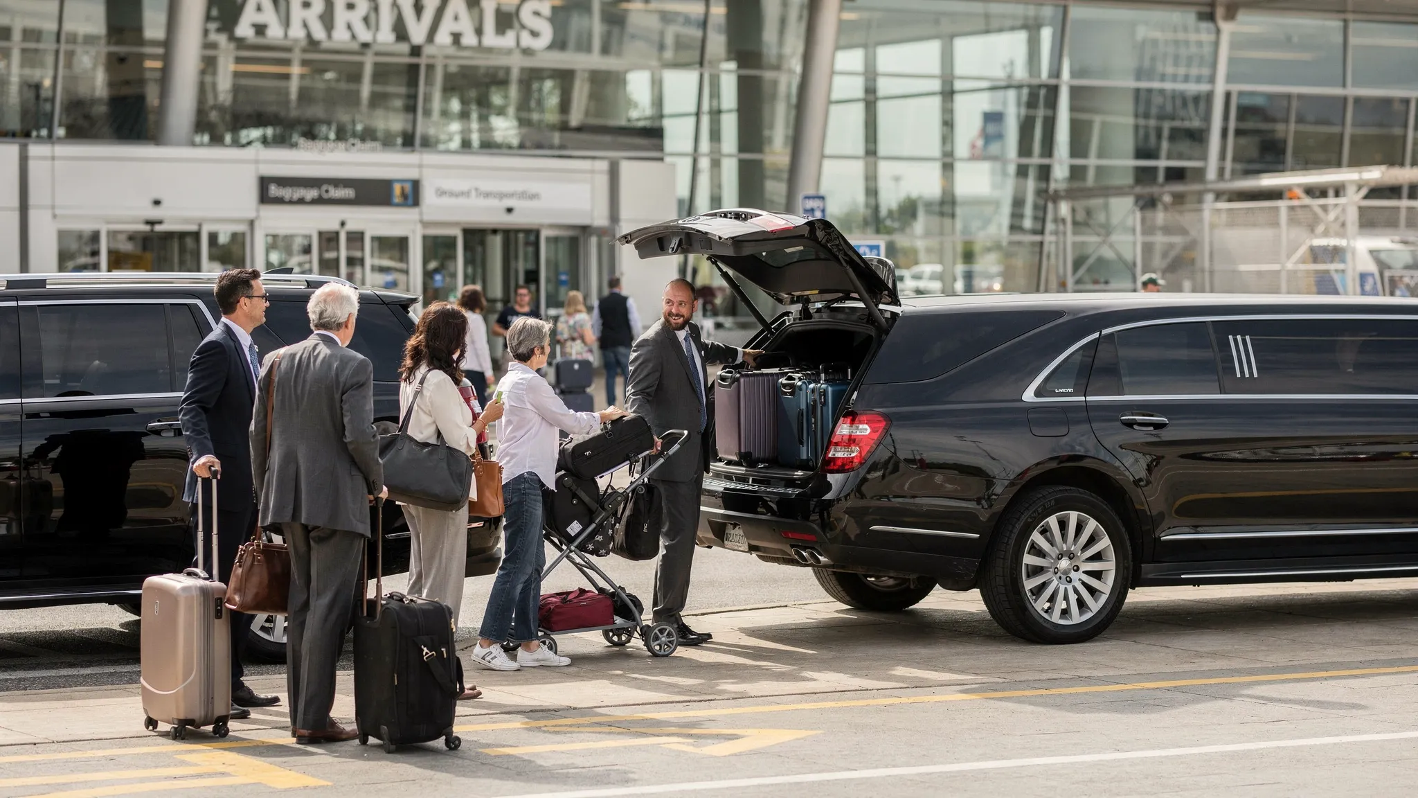 Airport Limos Near Me: Best Picks for Families and Groups